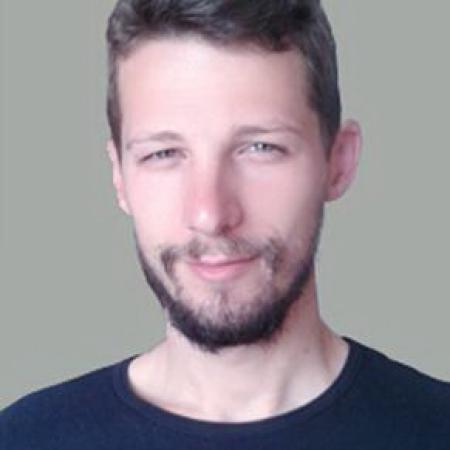 ماورو ساكول